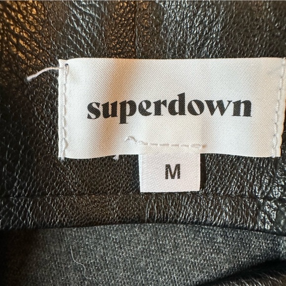 I.N.Studio black,faux leather mini skirt Slit in front real looking and feeling. - Picture 7 of 8